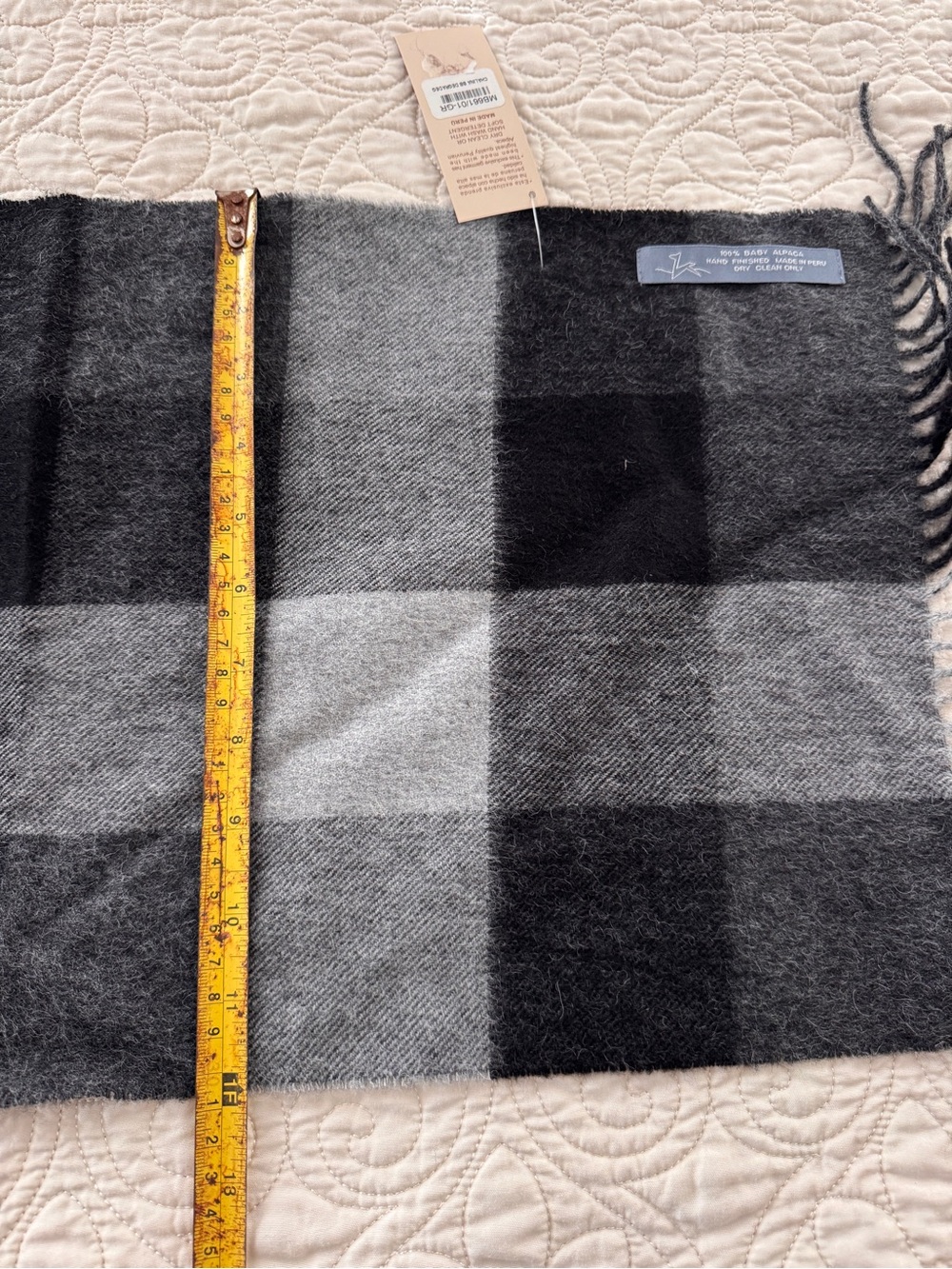 All Alpaca 100% Baby Alpaca Plaid Scarf Black Gray Made in Peru NWT - Picture 6 of 9